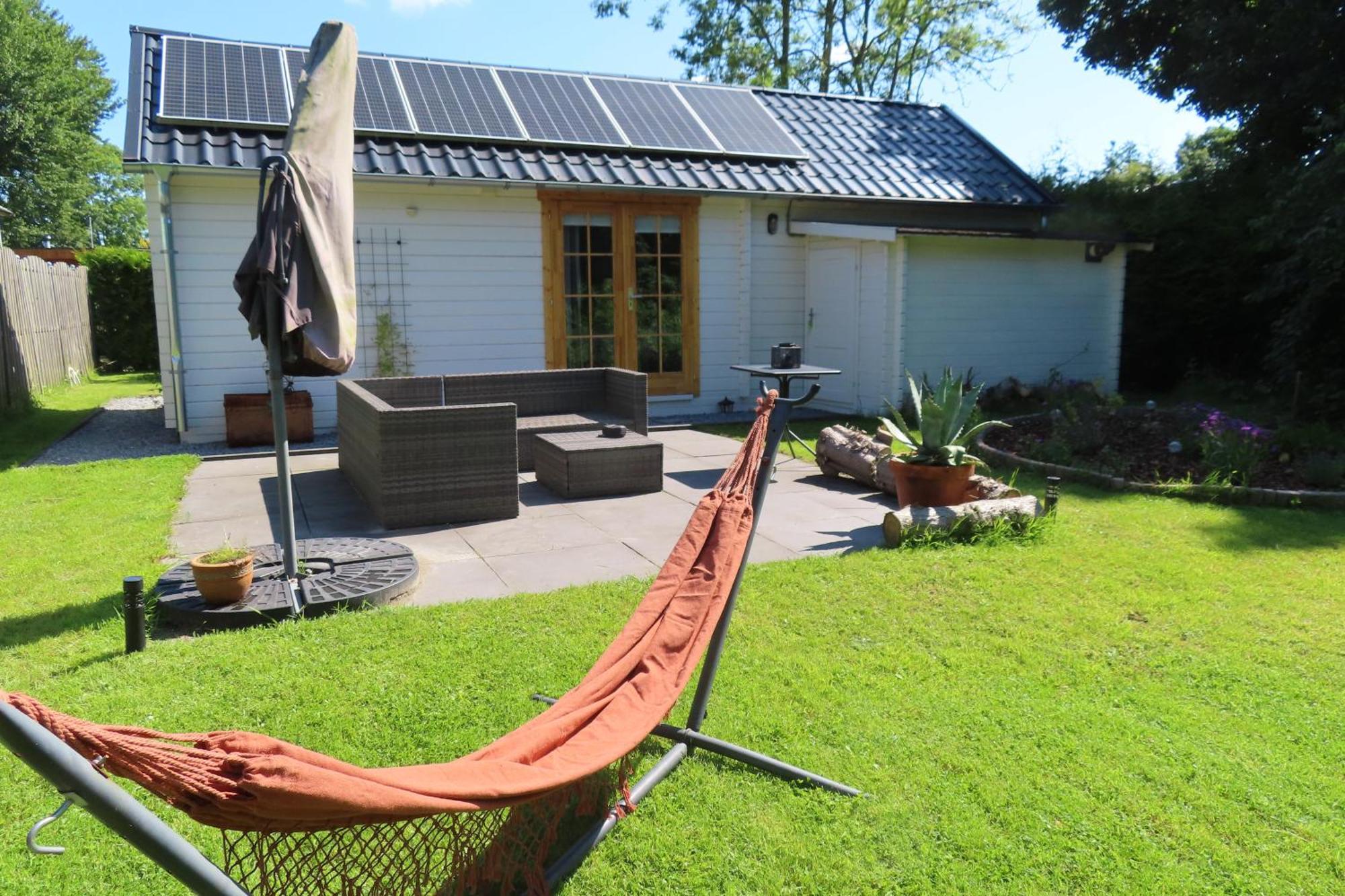 Tiny Botanic House Villa Tzummarum Exterior photo
