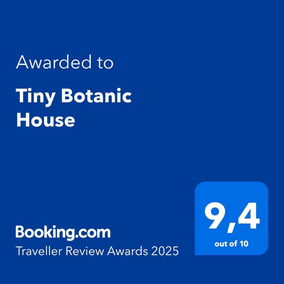 Tiny Botanic House Villa Tzummarum Exterior photo